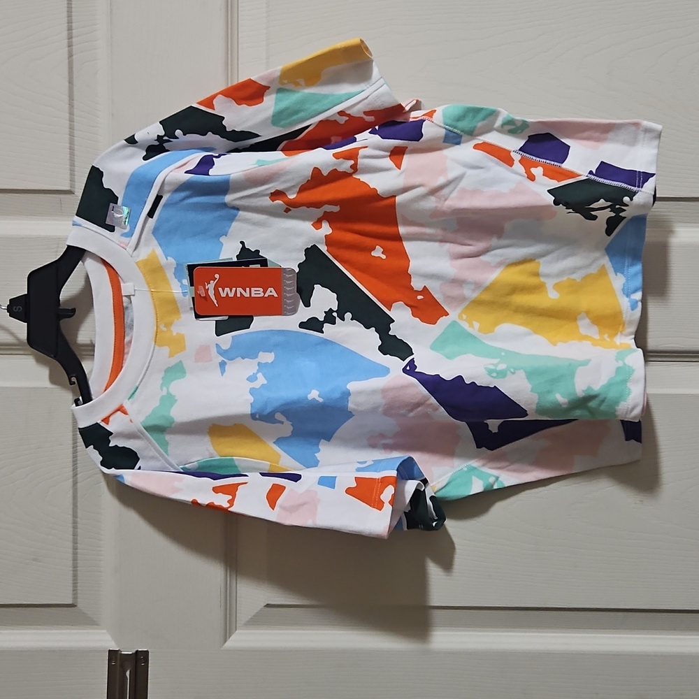 DSG Girls' WNBA Short Sleeve Everyday T-Shirt: NEW WITH TAGS: SIZE S (8-9)
